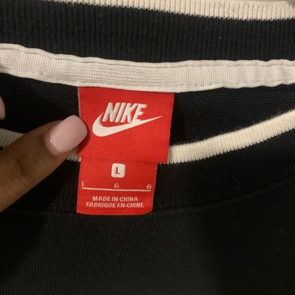 Nike crewneck slightly cropped - Picture 3 of 5